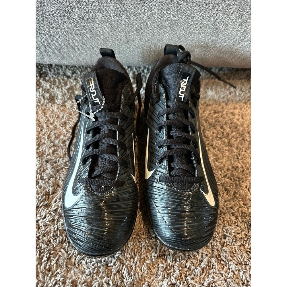 Nike Trout Youth Baseball Black Cleats - size 5.5